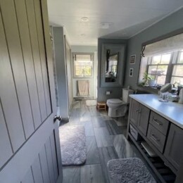 Bathroom image