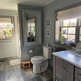 Bathroom image